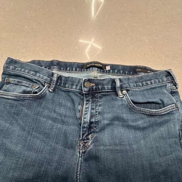 Banana Republic Men's Slim Fit 38x32 Straight Leg Medium Wash - Picture 3 of 7